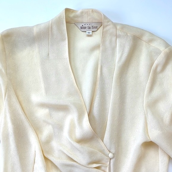Nine to Five Ivory Blouse Size 40 - Picture 7 of 14